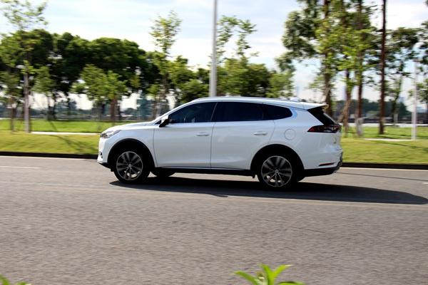 比亚迪唐燃油版性能测试：褪去速度，宽容居家