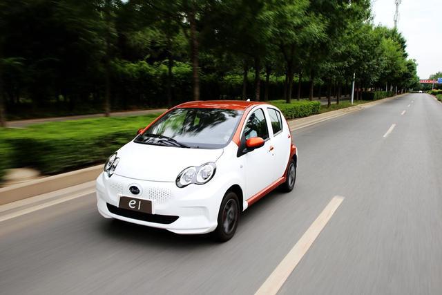 热门车型正面刚!比亚迪e1vs欧拉R1