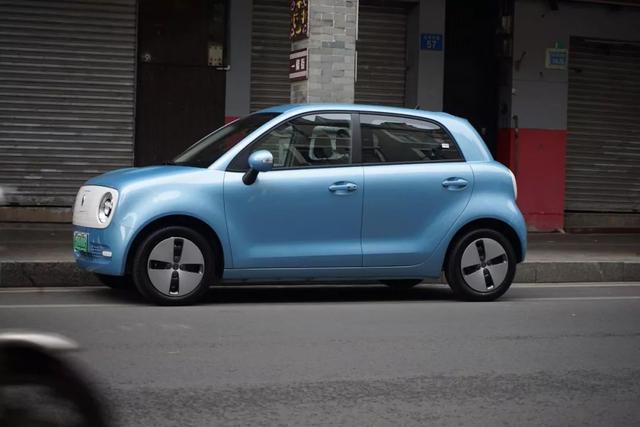 热门车型正面刚!比亚迪e1vs欧拉R1