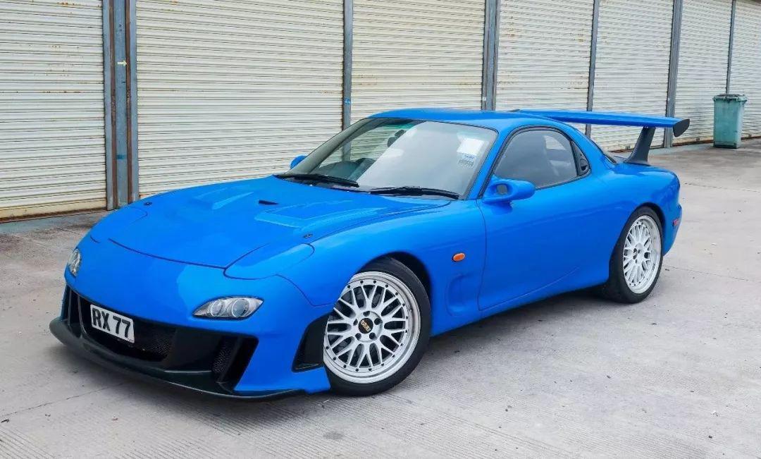 有钱人的快乐:爱转子,一定要买RX-7
