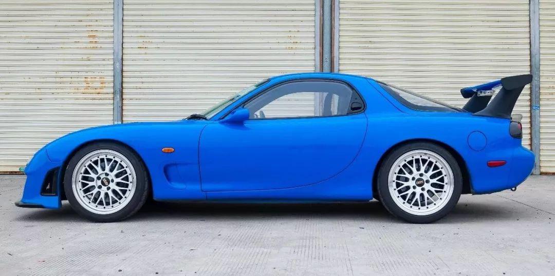 有钱人的快乐:爱转子,一定要买RX-7