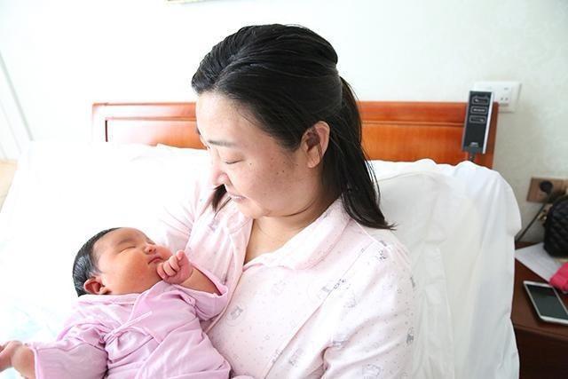 高龄产妇很危险！宝妈最晚多少岁生二胎，最好不要超过这个年龄