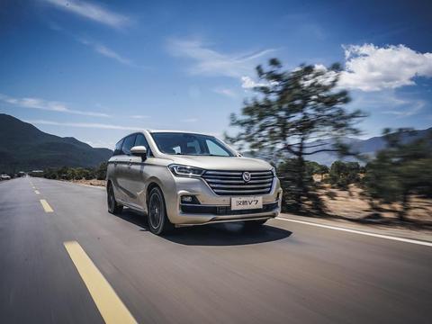 豪华大气，汉腾V7开启家用MPV新时代