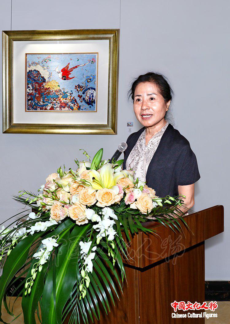岩彩艺术学会举办“岩彩艺境”中外文化交流·岩彩绘画体验活动