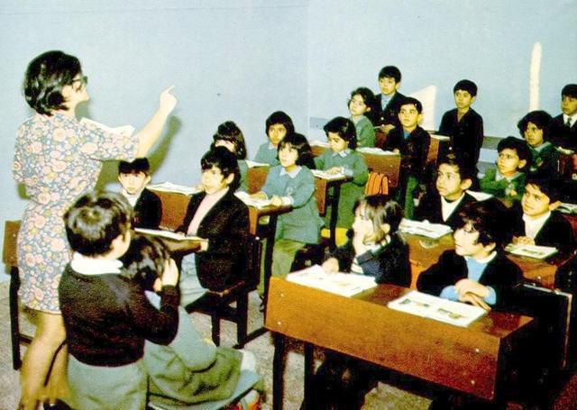 巴列维解放了妇女，为何伊朗女性却带头推翻巴列维王朝呢？