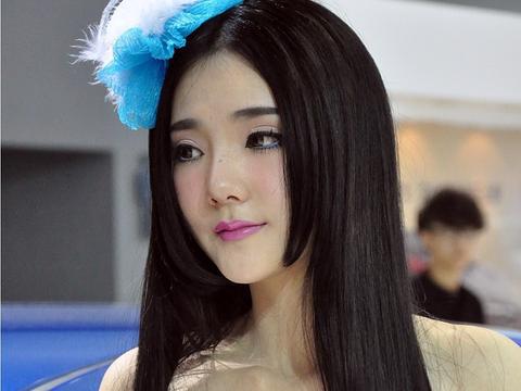 大S亮相海马汽车展台？这一身衣服很眼熟，网友：杉菜回来了