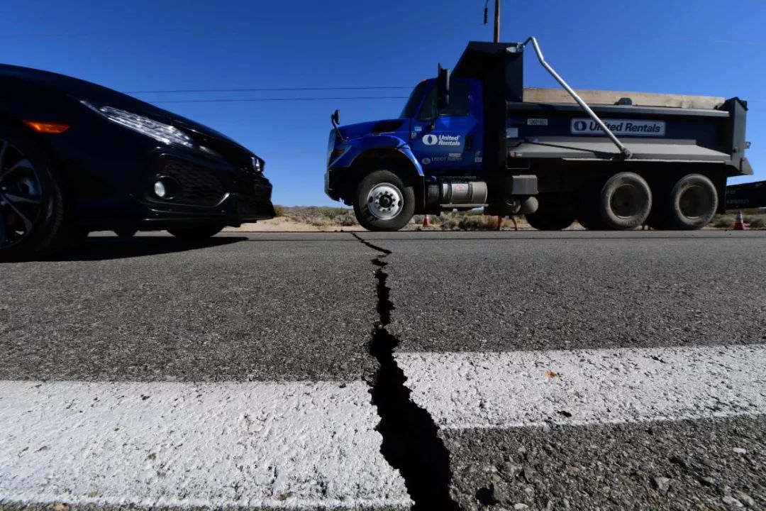 美国国庆日之际 南加州遭遇20年来最强地震|地震