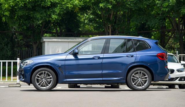 最高优惠12.25万,推荐三款主流豪华品牌中型SUV!