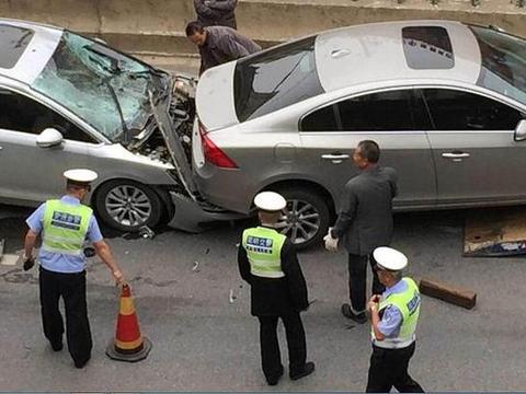 三者险该买多少合适？50万还是100万？得这么算