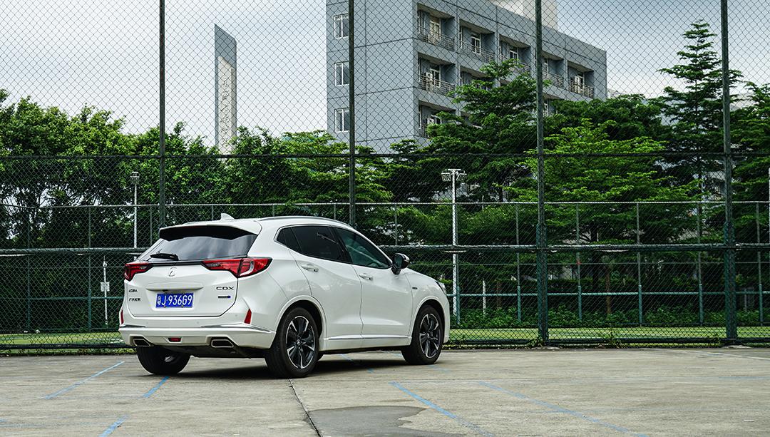花30万买台值20万的车?同级最特别的SUV有啥亮点?