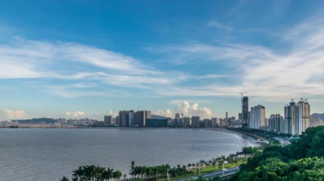 珠海gdp超厦门_我国经济特区,一个发展太强,厦门发展一般,另外三个拖后腿