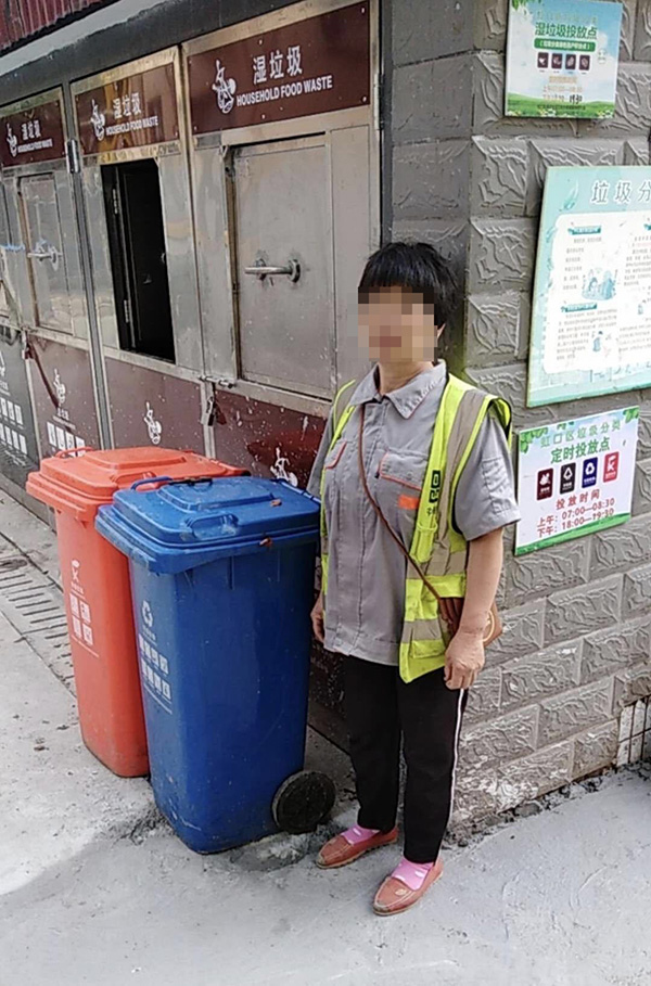 上海被男子掐脖子昏厥垃圾分类志愿者已在家休息