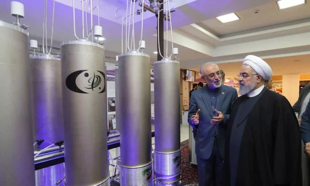  伊朗总统哈桑·鲁哈尼今年4月视察铀浓缩离心机