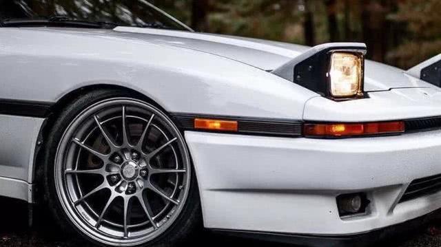 为什么外观炫酷的翻盖式大灯会走下神坛