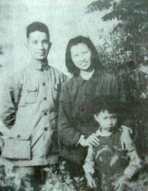 粟裕两次为儿子动用“特权” 儿子后成北京军区副司令员