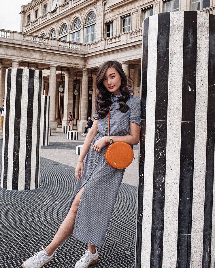 自己的身材是梨形的，穿牛仔裤该怎么搭配呢？