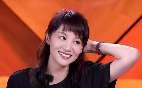 章龄之自称传统要早点结婚生孩，与陈龙结婚7年生2个儿子恩爱如初