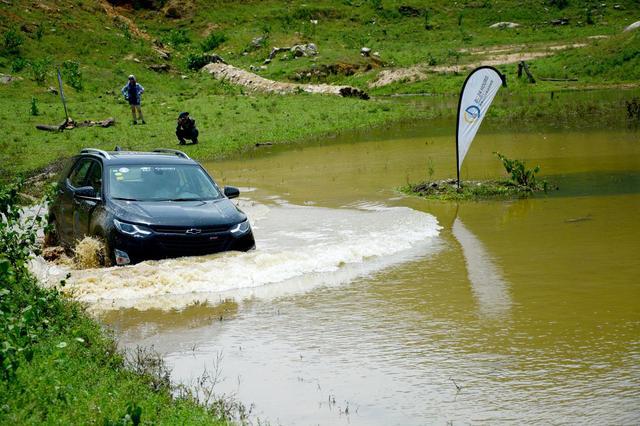 试驾|热带丛林、深海解密,雪佛兰探界者如何诠释运动基因?
