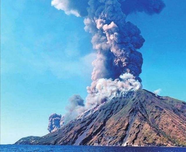 每当地震活动频繁的时候,火山爆发通常也会趋向于频繁,近期世界各地