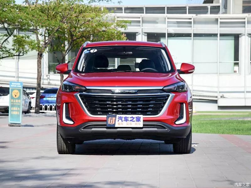 不到6万买台X3 SUV，全系标配LED大灯、中控大屏