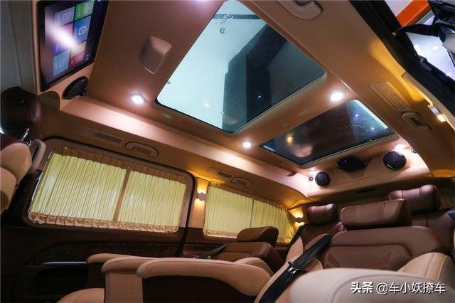 落地才埃尔法一半,2米车高 带电视有大床,这才是房车该有的样子