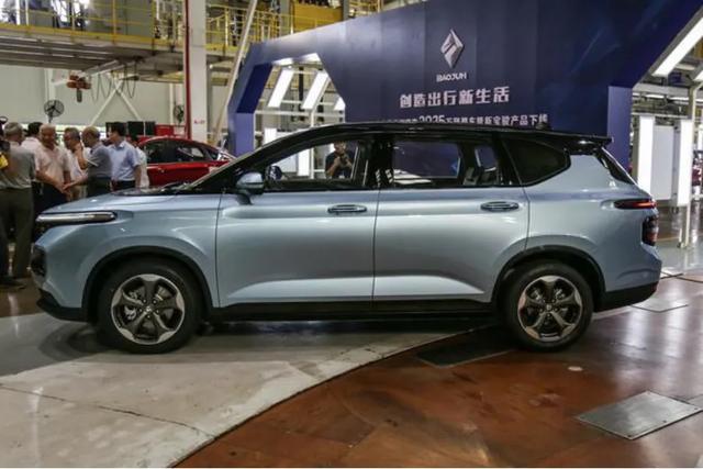 新宝骏RM-5、RC-6正式下线,新爆款车型已在路上?