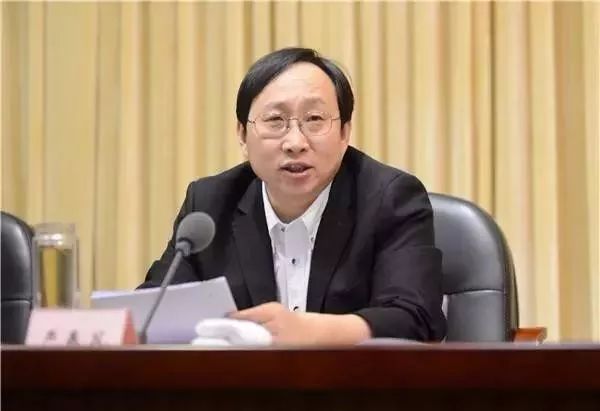 扶贫搞形式主义?省委书记去了“刷白墙”发生地