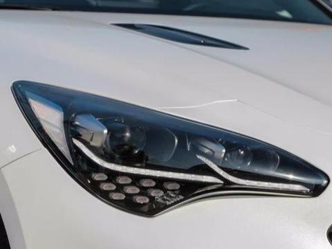 这款不错的合资车，空间实用，搭载2.0T发动机