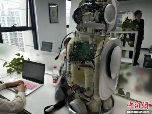 又要培训又要学习当个机器人有多难