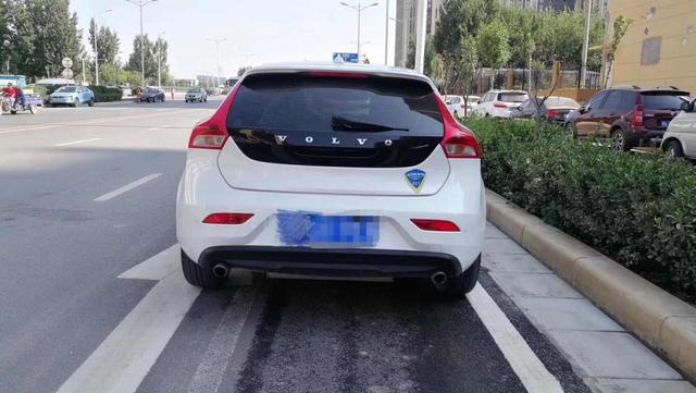 以安全著称的沃尔沃V40,为什么车主宁亏一半也死活要卖掉?