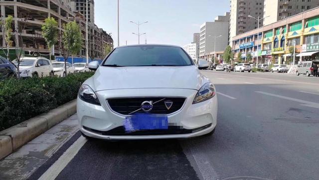 以安全著称的沃尔沃V40,为什么车主宁亏一半也死活要卖掉?