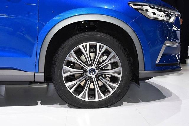 比亚迪绝地反击,靠电动卖紧凑SUV,比RAV4宽大!