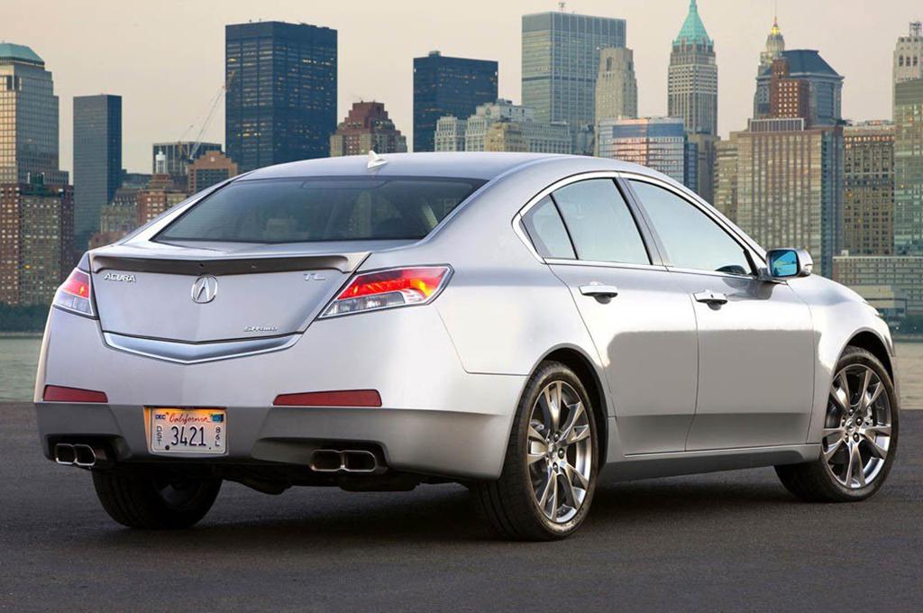 15万搞定3.5 V6豪车,6s破百,颜值爆表开不坏,思域车主很羡慕