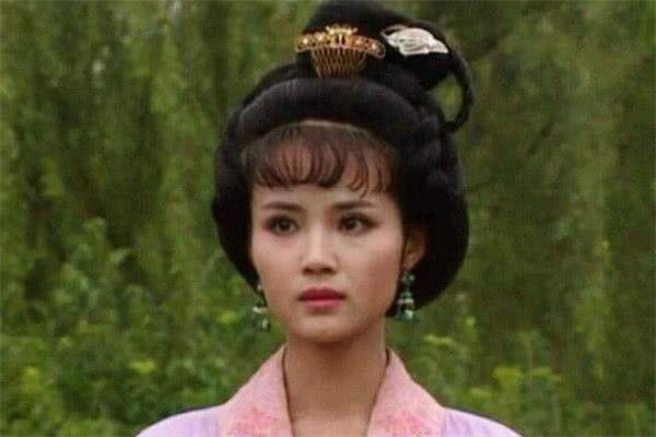 全家都是演员，爸爸是影帝，儿子是童星，妈妈和女儿颜值超高