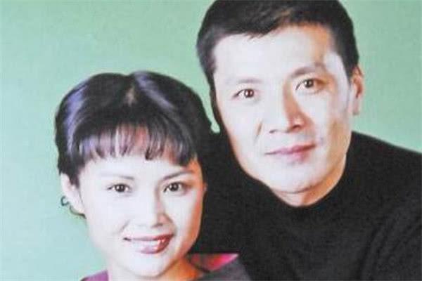 全家都是演员，爸爸是影帝，儿子是童星，妈妈和女儿颜值超高