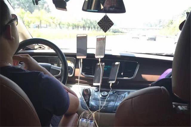 这是车载互联系统的主场,手机硬闯,是谁给了你胆量?