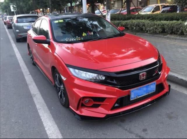想买车,本田思域好还是菲斯塔好