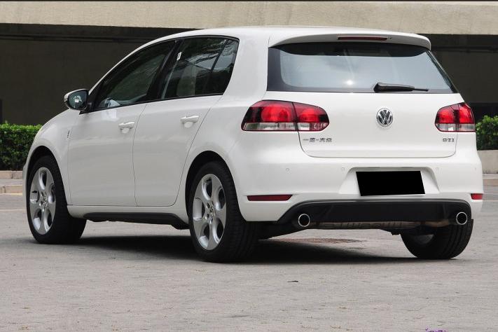 花了8万买二手高尔夫GTI,开了半个月后,车主:有些后悔了!