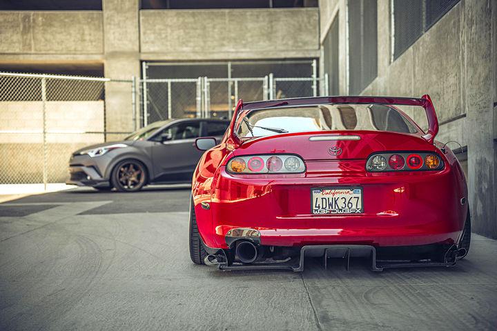 改装1993年红色丰田Supra Mk4 发烧友的经典收藏之作