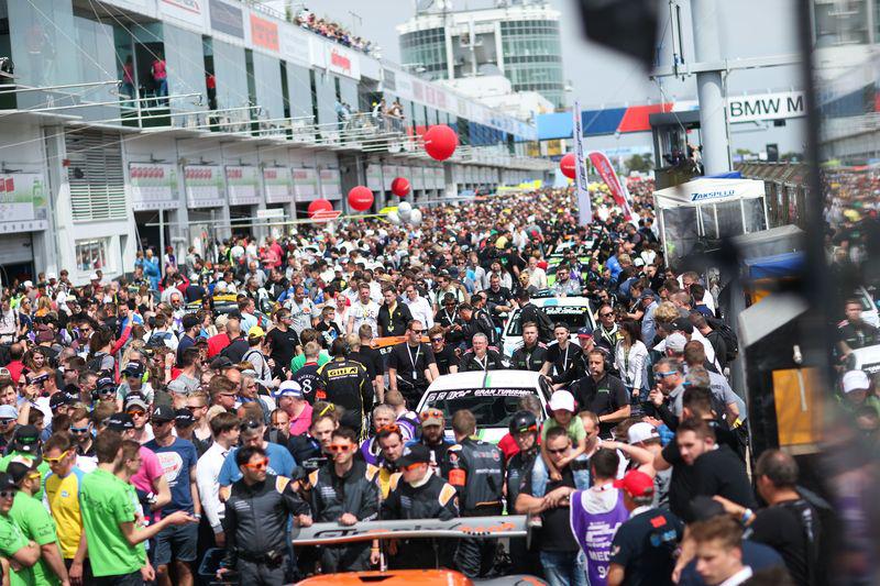 近期“保时捷“动态汇总，都在这个专题里