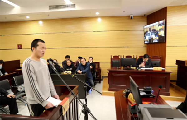 醉酒男子公共场所持刀行凶伤7人 一审获刑12年