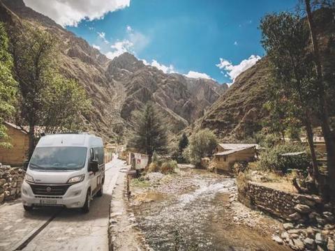 最适合俩人的房车来啦！做工精致，布局合理，内饰超级有质感