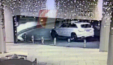深圳王女士59万喜提奔驰爱车,却没想到“它”撒腿就跑
