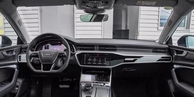 3.0T+V6发动机,这款全进口的奥迪车型,比A8更漂亮和更具性价比
