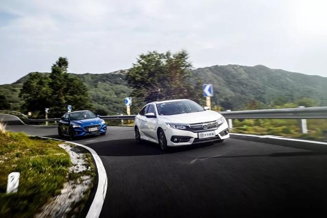 “紧凑级运动神车”是思域还是福克斯?