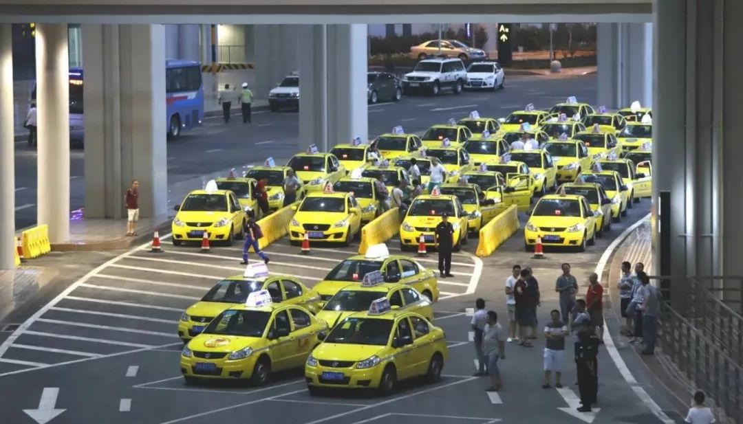 出租车电动化是大势所趋 逸动EV460在重庆打响换车第一枪