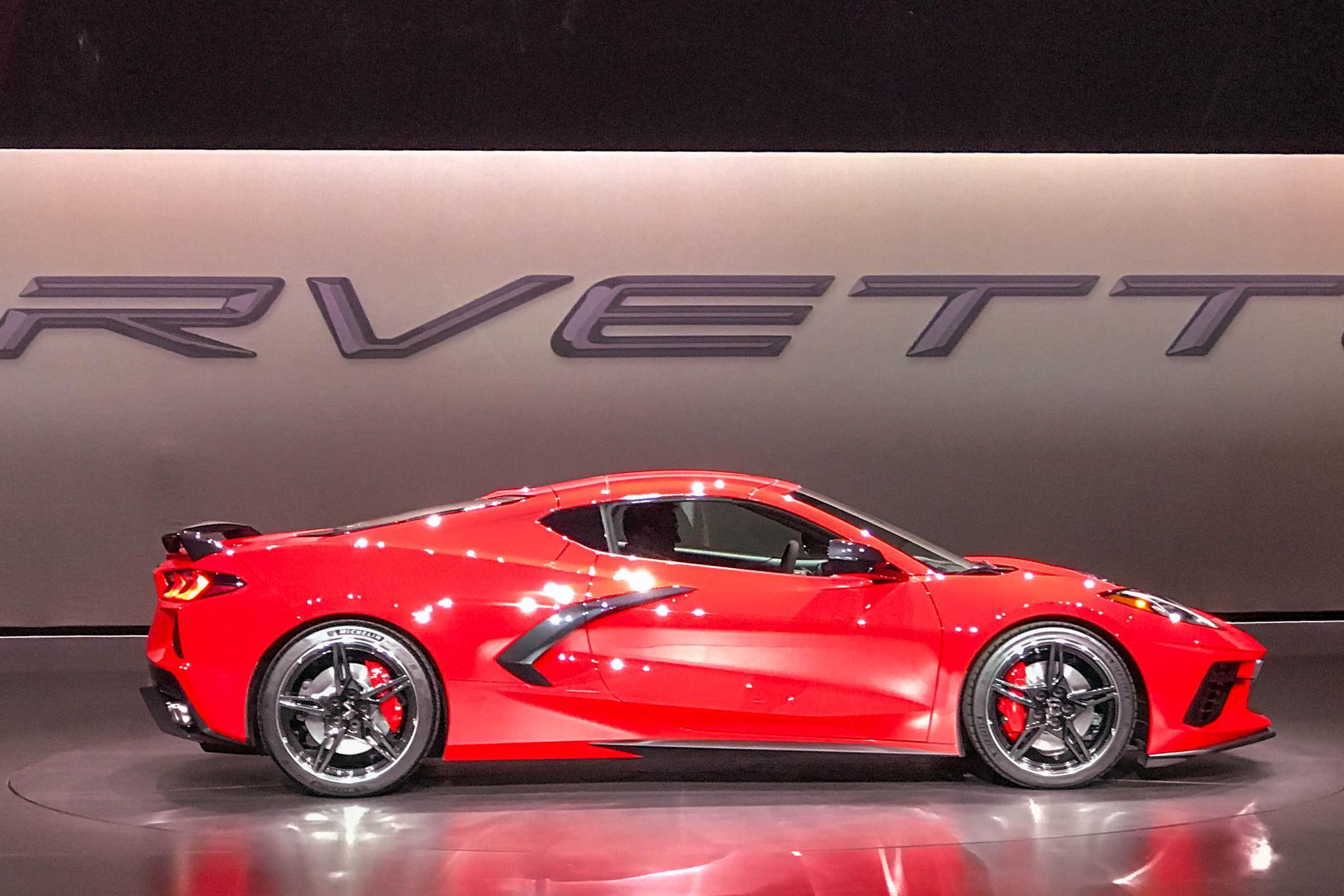 天天播报 | 中置后驱米国法拉利,雪佛兰Corvette C8发布