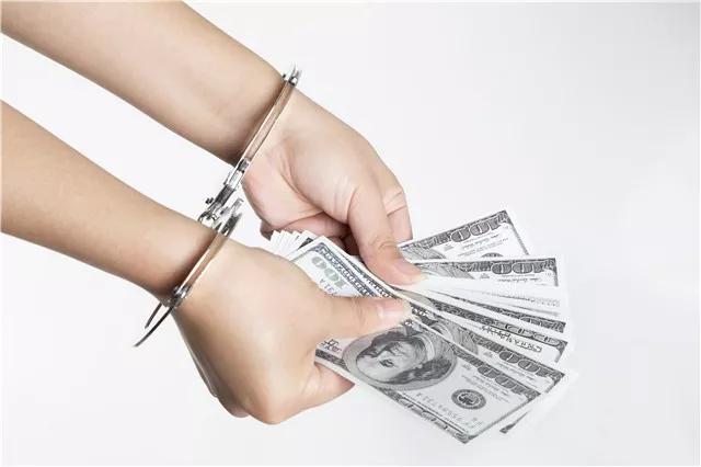 想买抵押汽车金融公司的抵押车,不知道风险大不大?