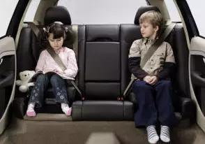汽车安全小常识：儿童安全座椅的作用