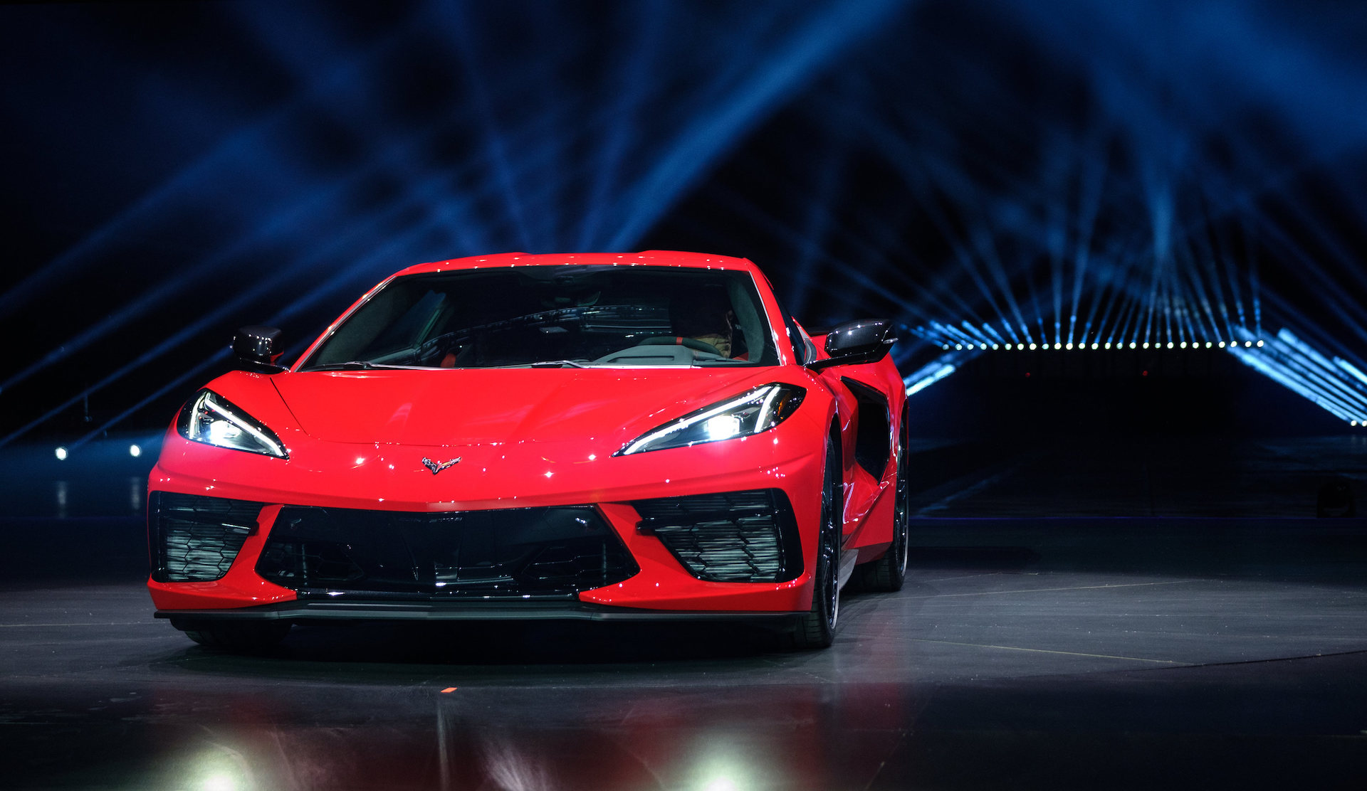 天天播报 | 中置后驱米国法拉利,雪佛兰Corvette C8发布